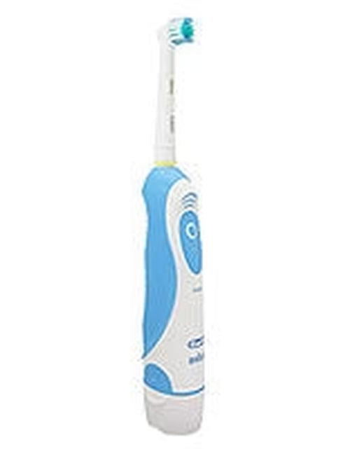 Load image into Gallery viewer, Oral B Pro-Health Precision Clean Toothbrush
